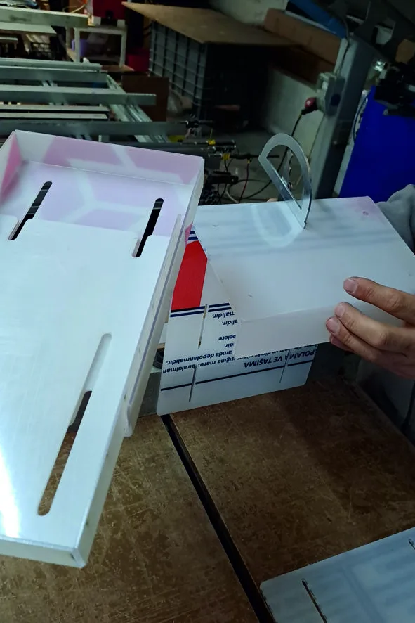 Plastic heat-bending